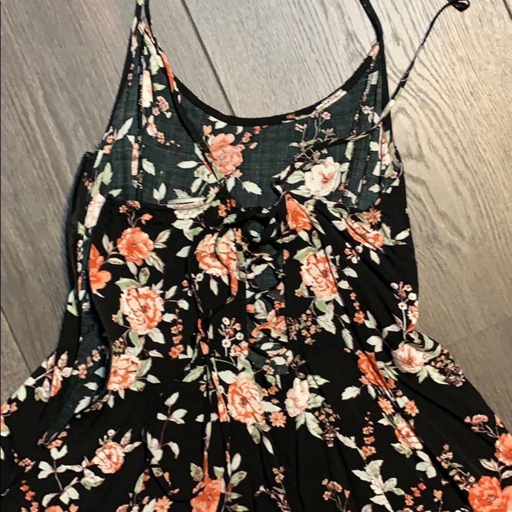 Flowy dress - Picture 2 of 4